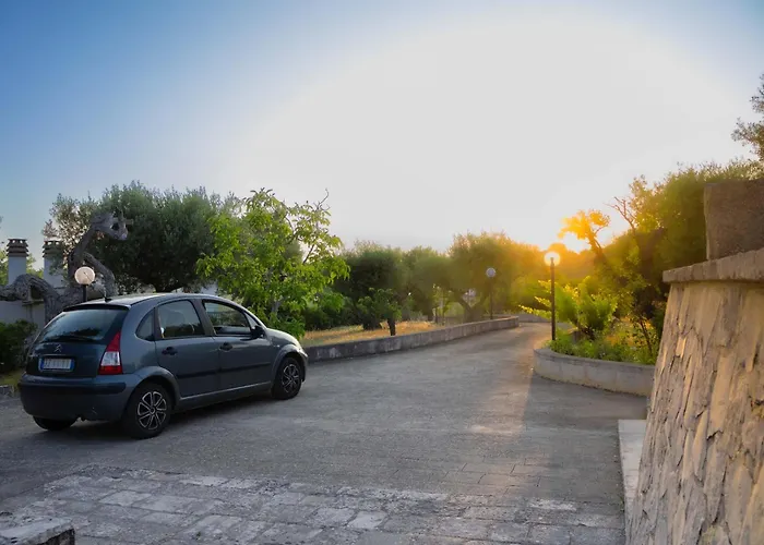 Trulli Al Chiaro Di Luna Hébergement de vacances