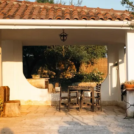 Vakantiehuis Trulli Al Chiaro Di Luna *